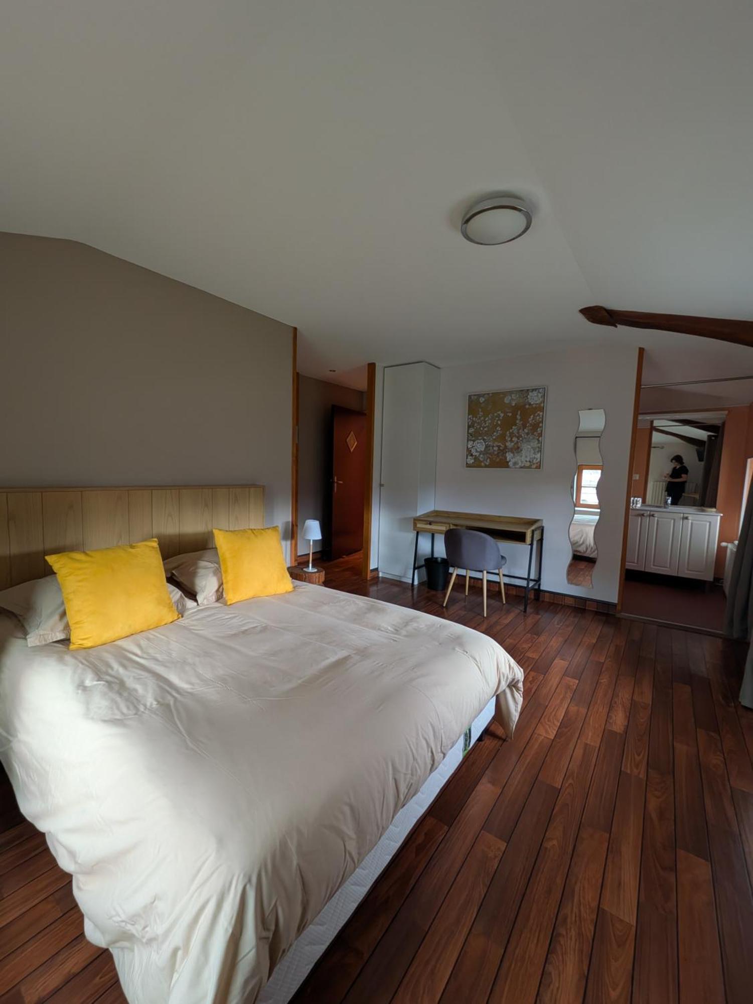 Hotel L'Estampille Saint-Vidal Esterno foto